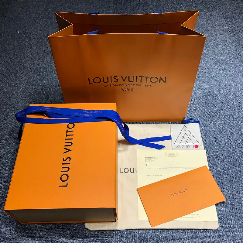 Small - sized Louis Vuitton Pochette Metis bags for a compact carryFranco Shops - Louis Vuittons  - 9714