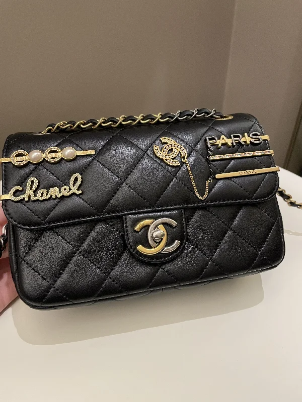 Chanel Vintage Inspired Handbag for Retro LoversChanel 22C Coco Pearl Signature Flap Black Lambskin