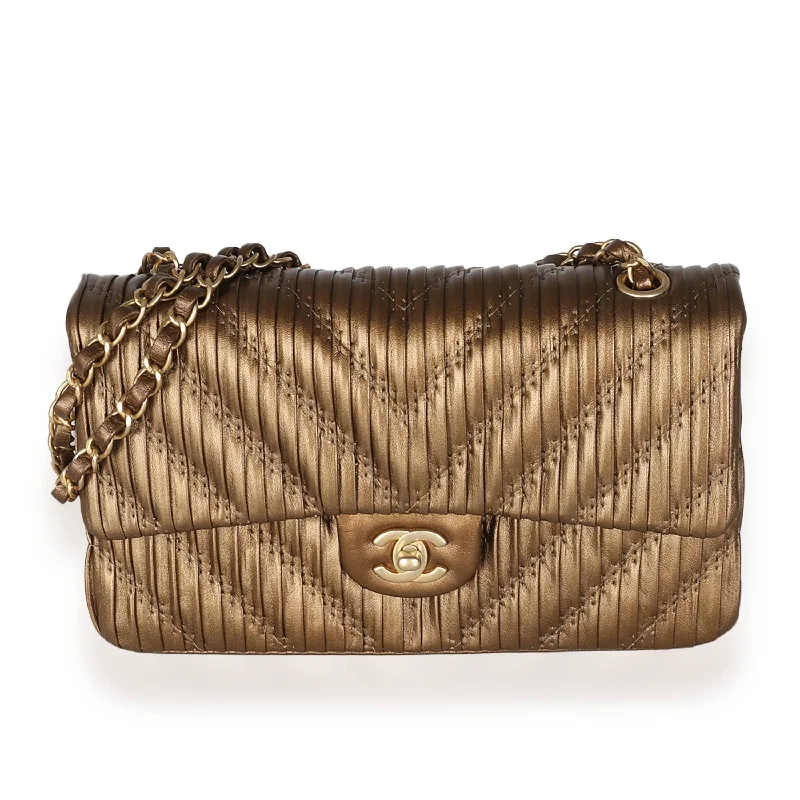 Chanel Quilted Leather Shoulder Bag for FashionistasChanel 18C Bronze Chevron Pleated Calfskin Medium Classic Double Flap Bag