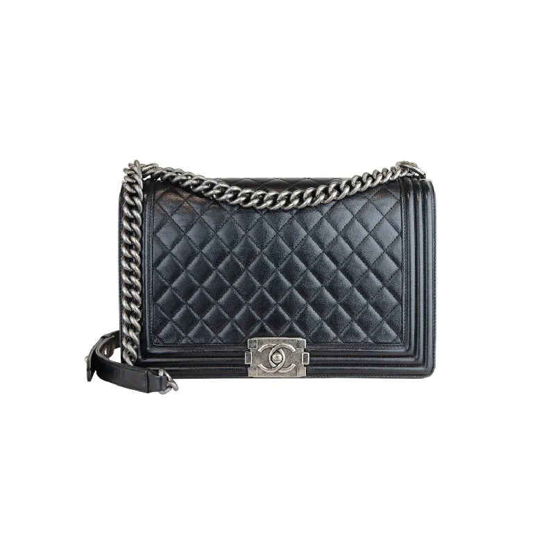 Chanel New Arrival Handbag with Gold HardwareNew Medium Boy Flap Calfskin Quilted Black RHW