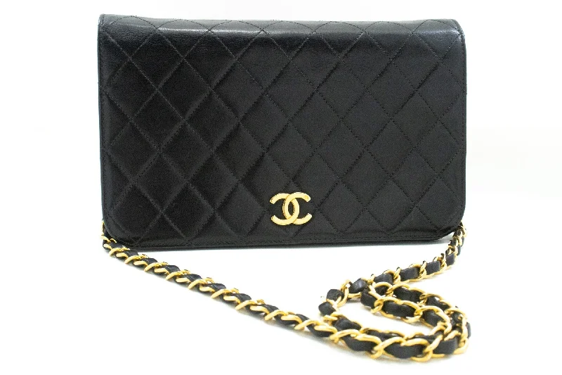 Chanel Lightweight Handbag for Daily ErrandsCHANEL Full Flap Chain Shoulder Bag Clutch Black Quilted Lambskin