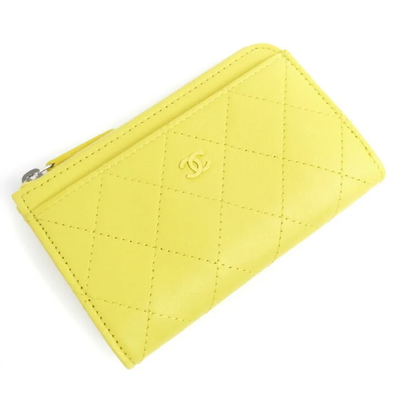 Chanel Quilted Leather Shoulder Bag for FashionistasCHANEL Fragment Case Card Yellow AP3820 Women's