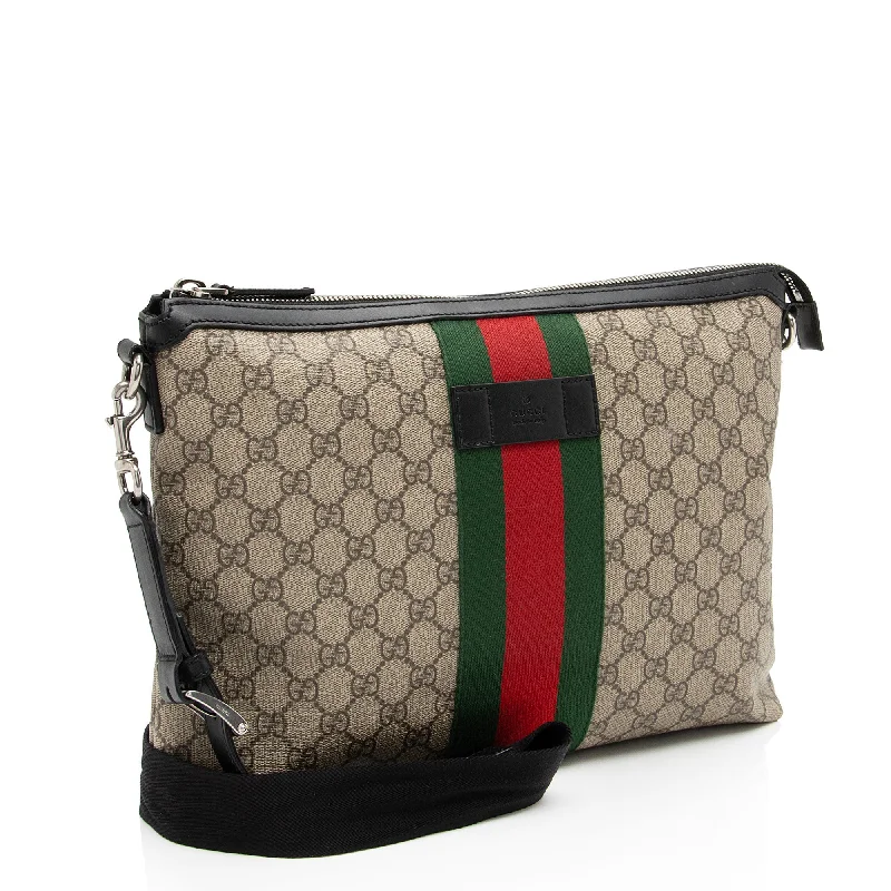 Women Gucci bags with a snap - button closure and a decorative charmGucci GG Supreme Web Flat Square Messenger (GbtPJA)