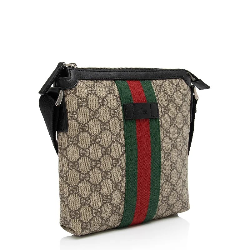 Gucci backpacks for women with a multi - pocket designGucci GG Supreme Web Flat Messenger Bag (SHF-MJH9wS)