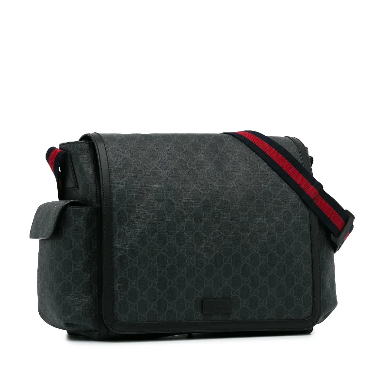 Gucci tote bags for women with a water - resistant coatingGucci GG Supreme Web Diaper Bag (O1WErJ)