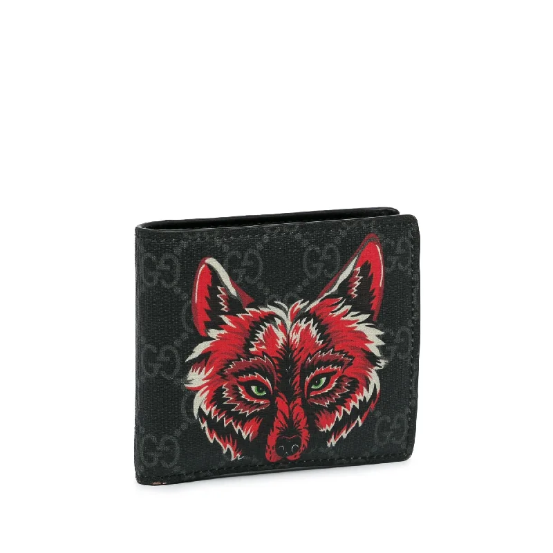 Ladies Gucci shoulder bags with a tassel decorationGucci GG Supreme Wolf Bifold Small Wallet (lPIwDq)