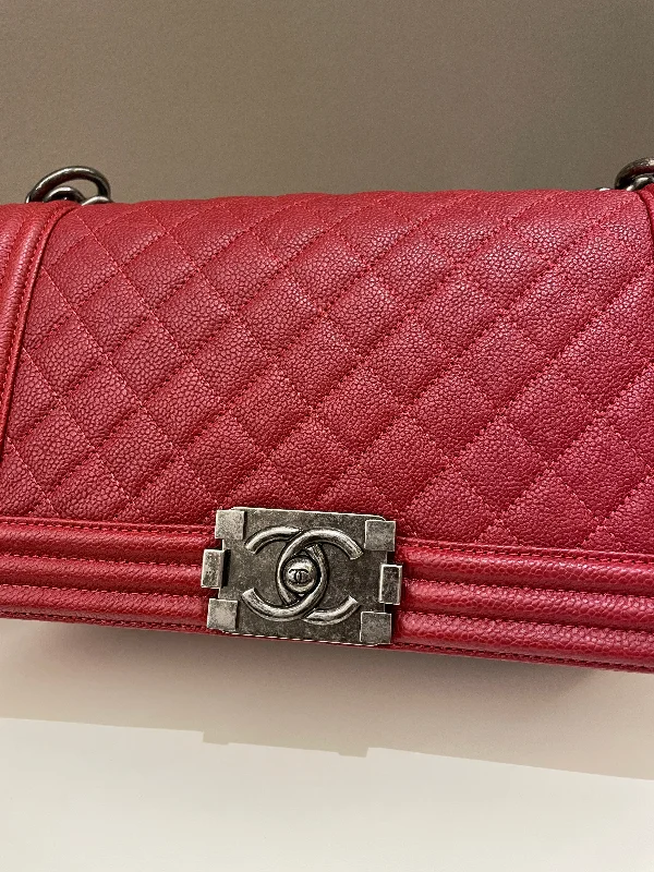 Chanel Chain Strap Handbag for Everyday UseChanel Quilted Boy Old Medium Red Caviar