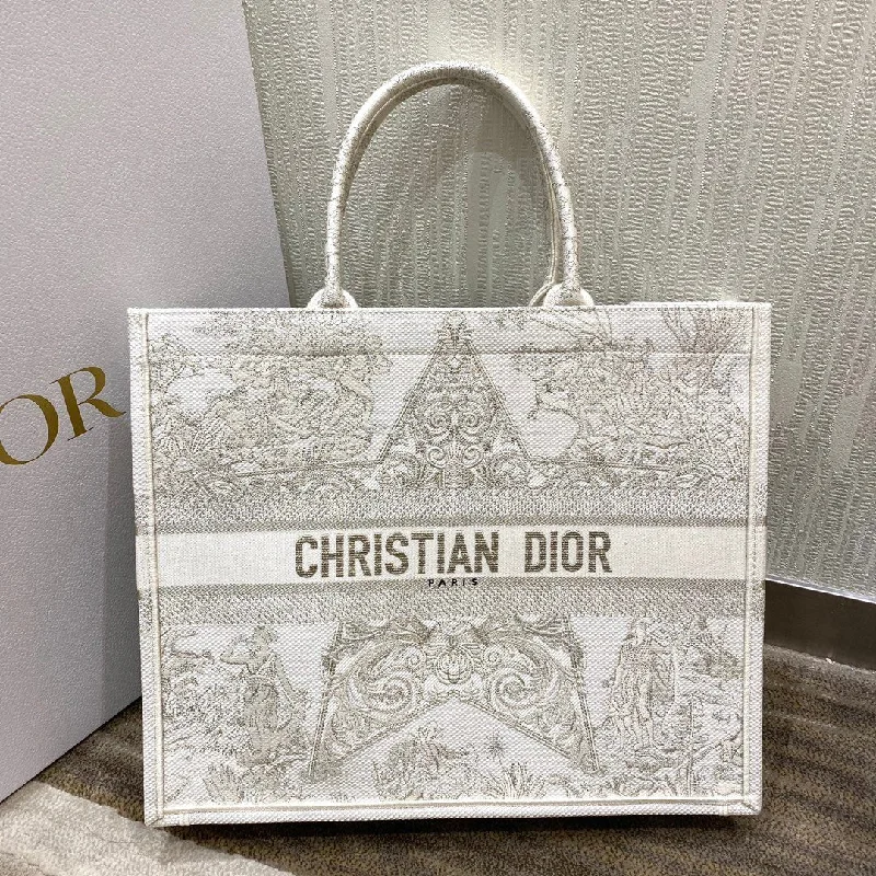 Fashion - forward Christian Dior tote bags for the modern womanChristian Dior Large Book Tote