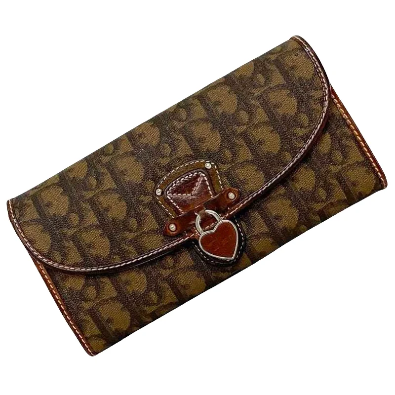 Christian Dior handbags with a back - pocket for quick storageDior Trotter Wallet