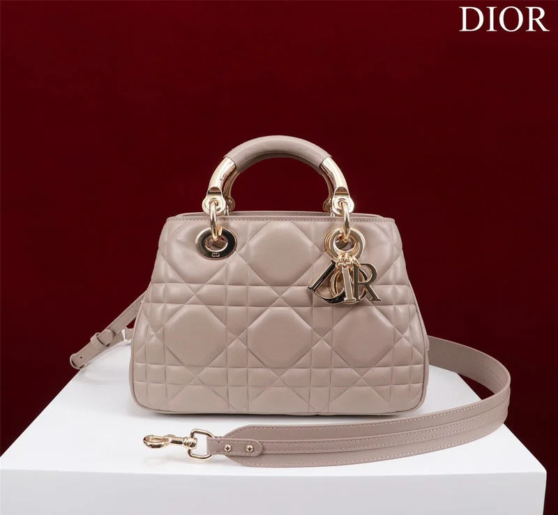 Christian Dior Saddle bags with a studded trim for a bold lookmakbags - Dior Bags - 1015