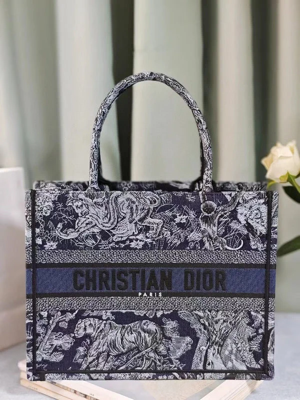 Christian Dior Saddle bags with a studded trim for a bold lookmakbags - Dior Bags - 333