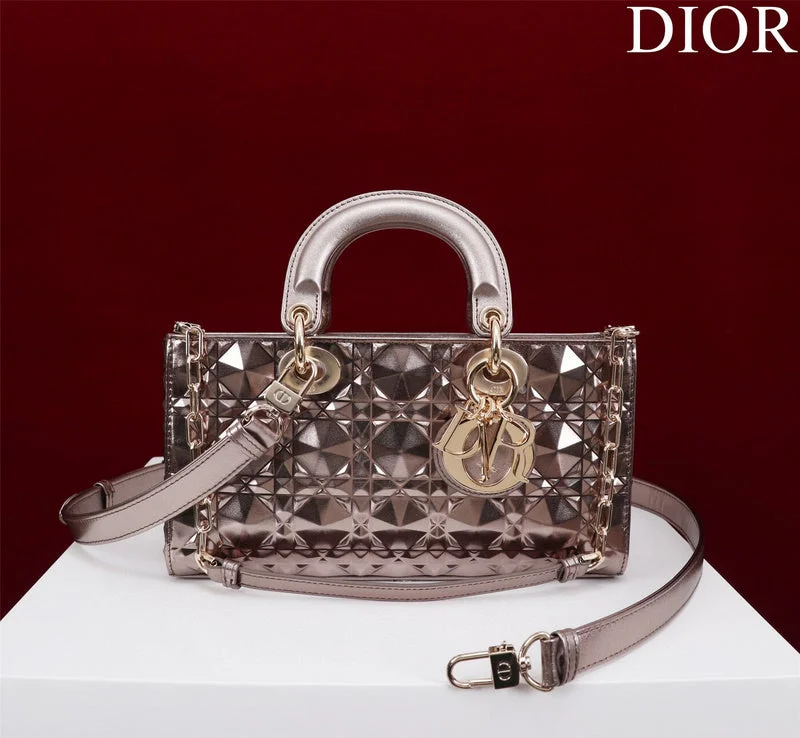 Christian Dior Saddle bags with a distressed leather finishWF - Dior Bags - 1225